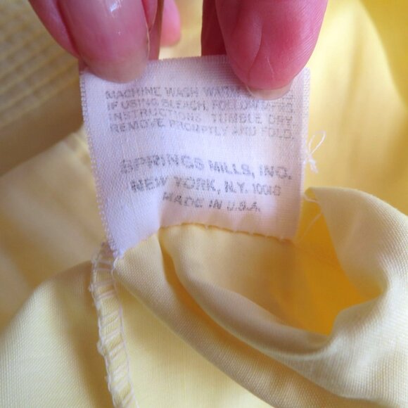 Vintage 70s Springmaid Full 1 Flat 2 Pillowcases Bright Yellow No Iron Percale - Picture 7 of 8